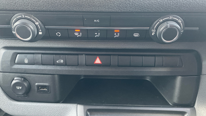 Vauxhall Vivaro L2 Diesel 3100 2.0d 145PS Dynamic H1 Van Auto